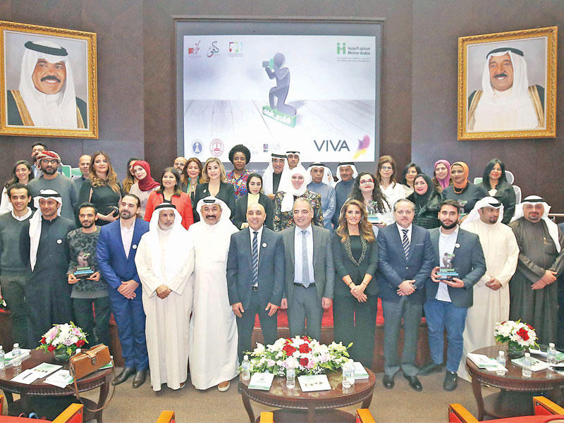 سحر دشتي  بين الحضور في المسابقة