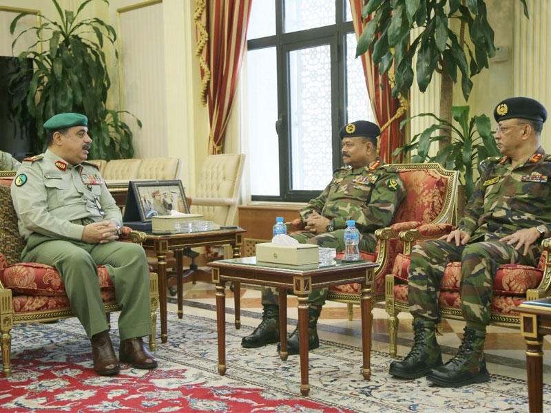 الرفاعي مستقبلاً الفريق أول عزيز أحمد