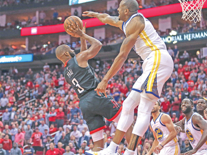 جانب من مباراة غولدن ستايت وهيوستن