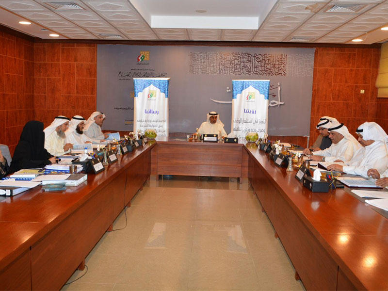 الشعلة مترئساً الاجتماع