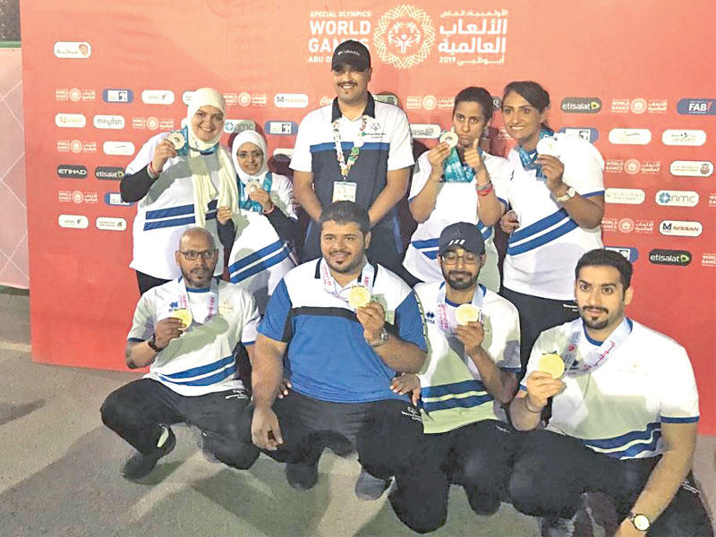 فريق الكويت للبولينغ حاملا ذهبية (الرجال)