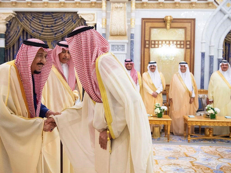 سفير الكويت خلال تقديم أوراقه للملك سلمان