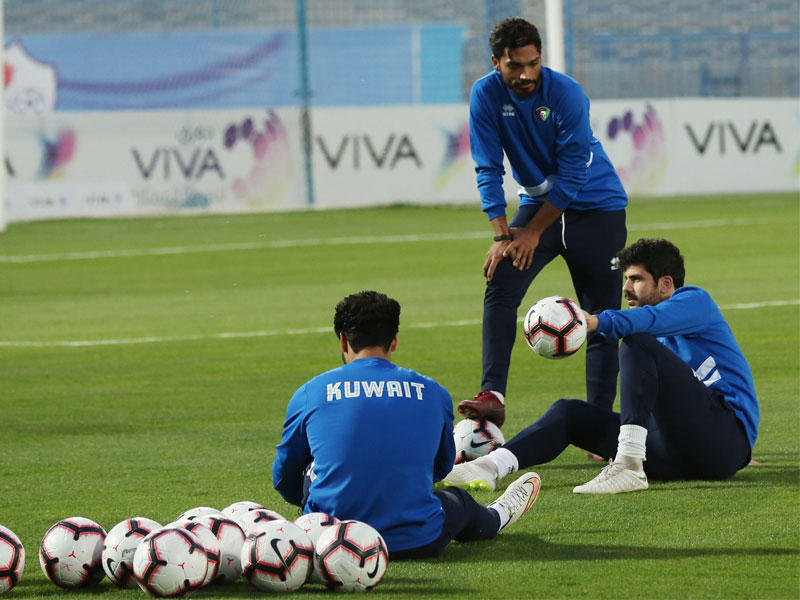 جانب من تدريب الأزرق أمس الأول