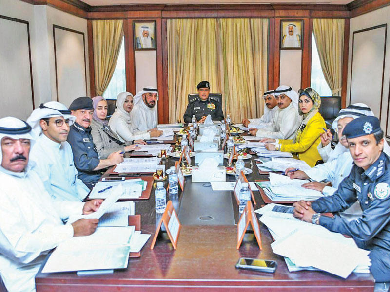 النهام مترئساً الاجتماع