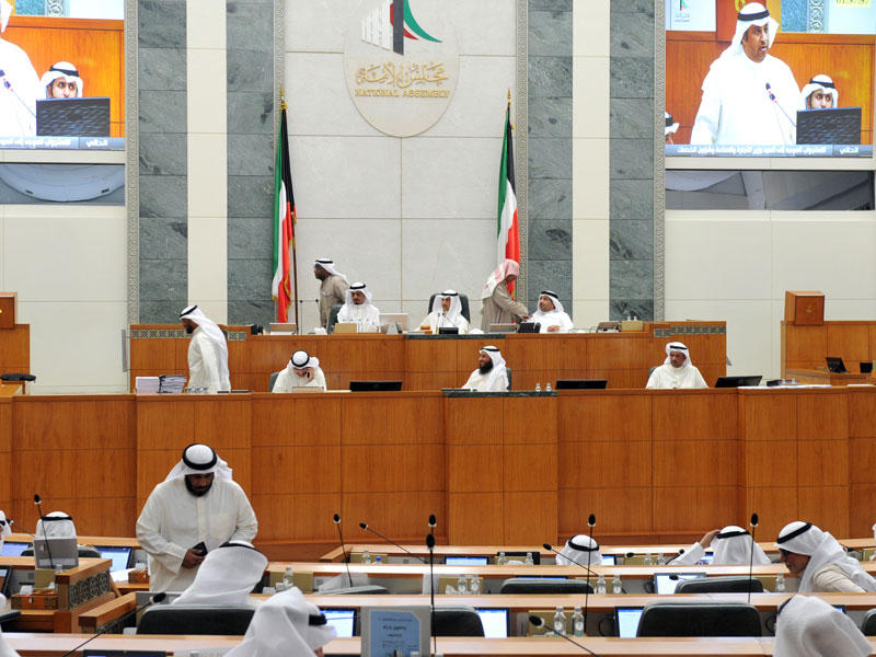 المجلس أثناء مناقشة الاستجواب أمس (تصوير عبدالله خلف)