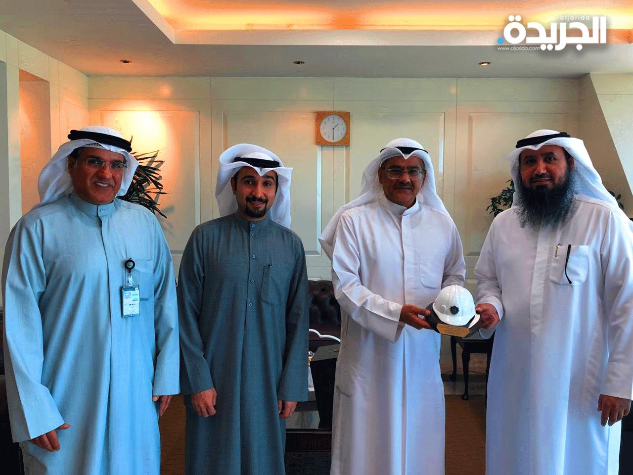 الفيلكاوي والعتل يكرمان العوضي وأبل