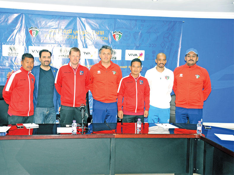 جوزاك وتاليم خلال المؤتمرn