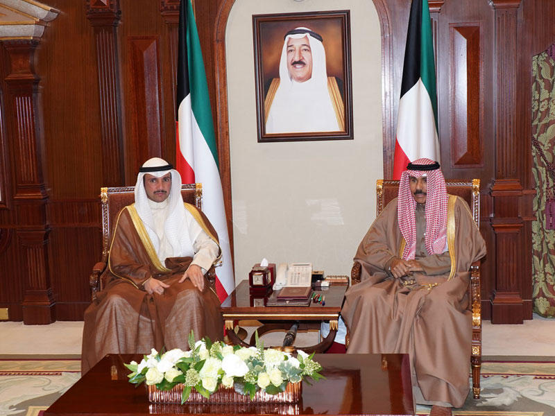 سمو ولي العهد الشيخ نواف الأحمد الجابر الصباح يستقبل معالي رئيس مجلس الامة مرزوق علي الغانم