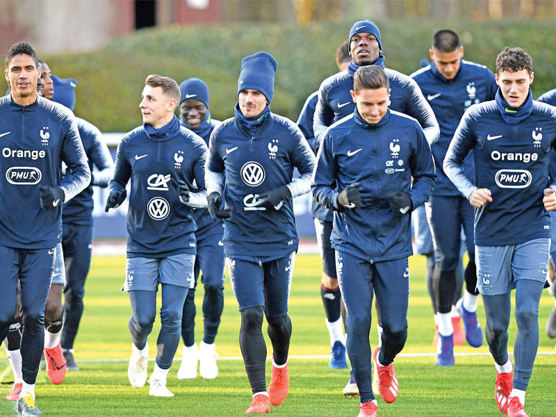 جانب من تدريبات المنتخب الفرنسي