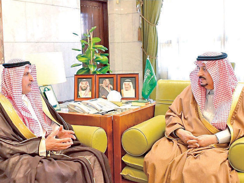 أمير الرياض خلال استقباله عصام الصقر