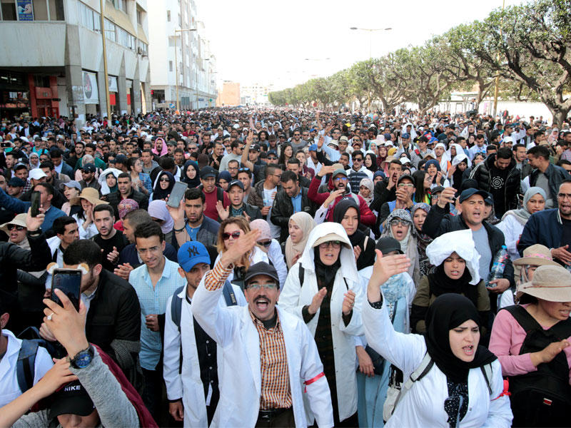 المعلمون يحتجون على ظروف عمل أفضل في الرباط  المغرب