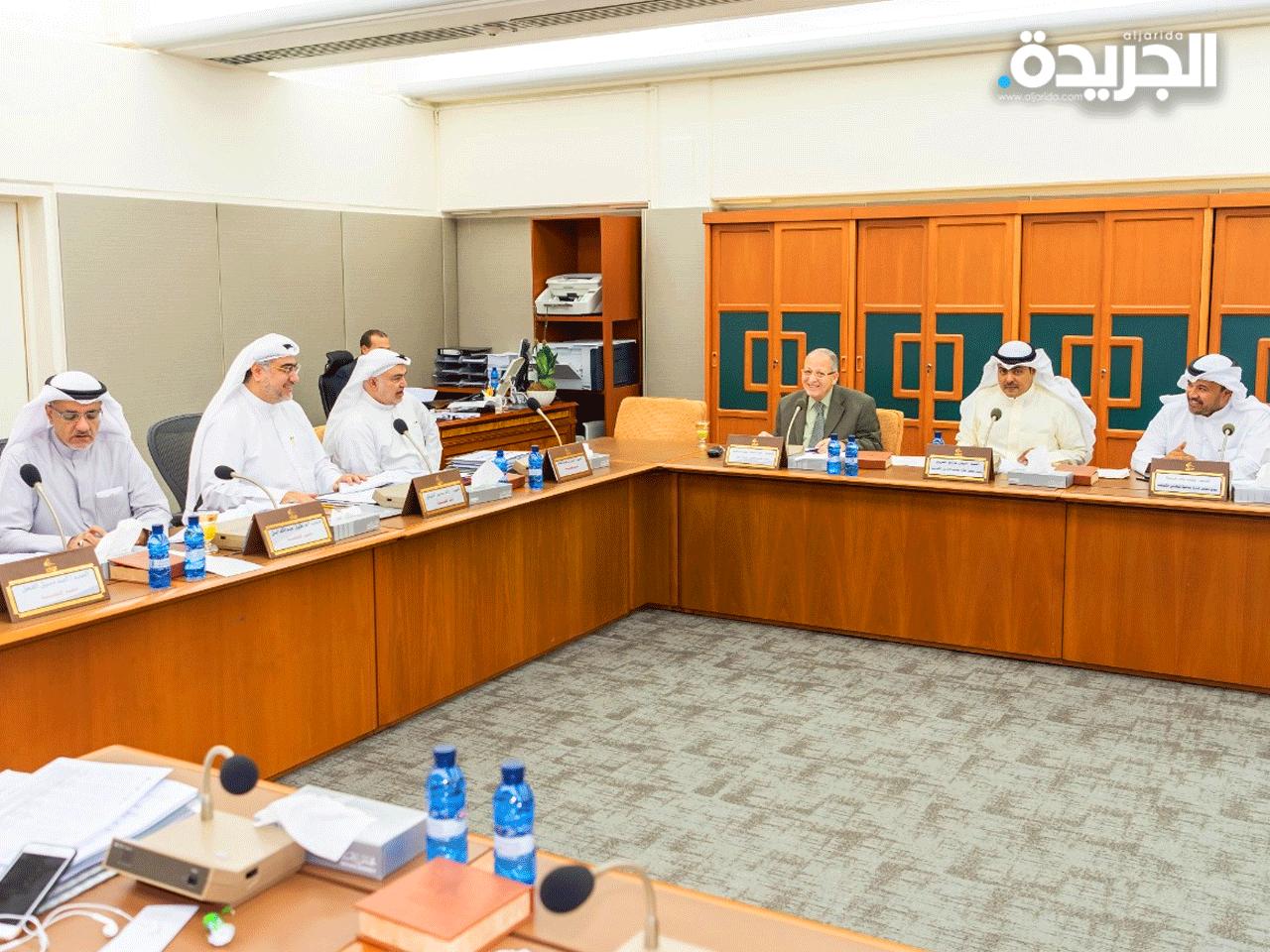  جانب من اجتماع لجنة الشؤون التشريعية والقانونية البرلمانية 