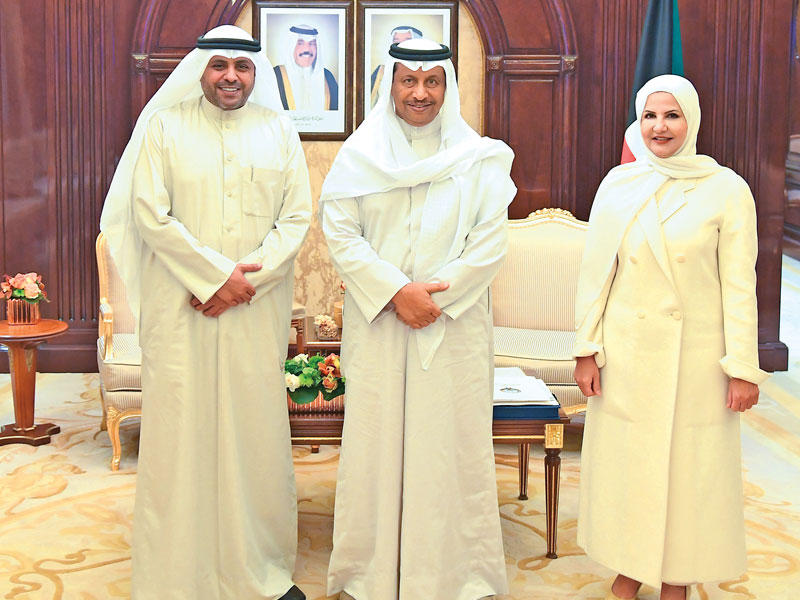 المبارك مستقبلاً وزير ووكيلة «الإعلام»