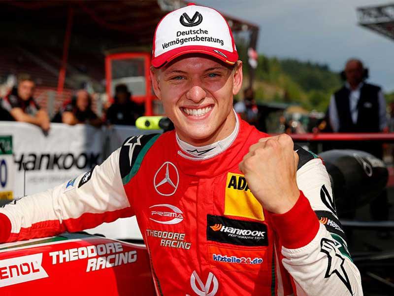 السائق الألماني ميك شوماخر