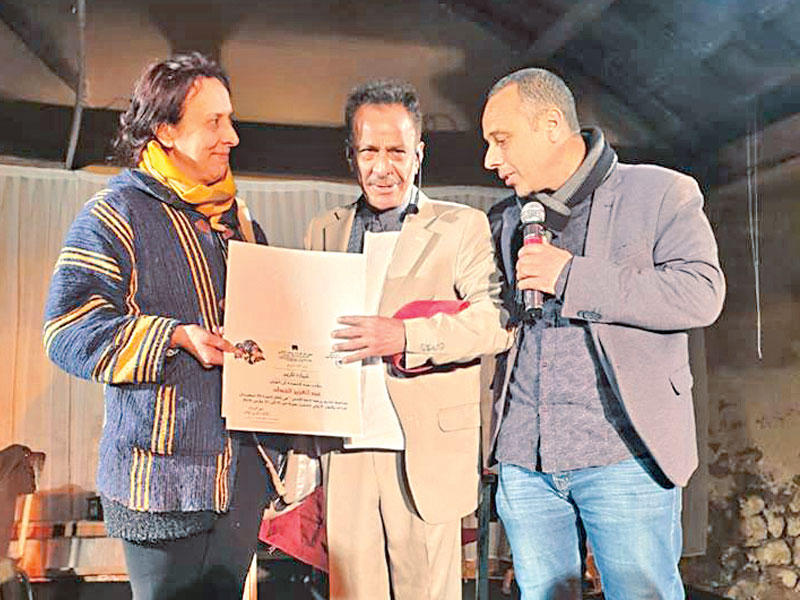 عبد العزيز الحداد مكرماً في تونس 