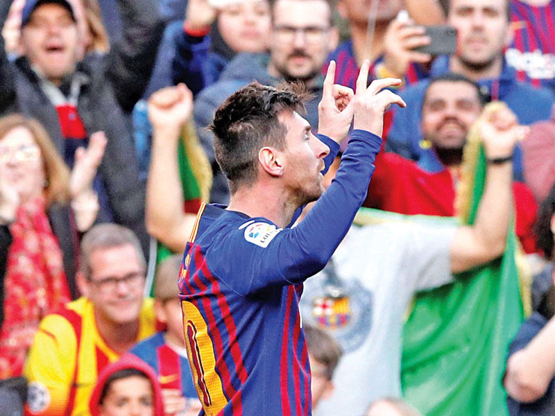 ميسي نجم البرشا يحتفل بالهدف الأول