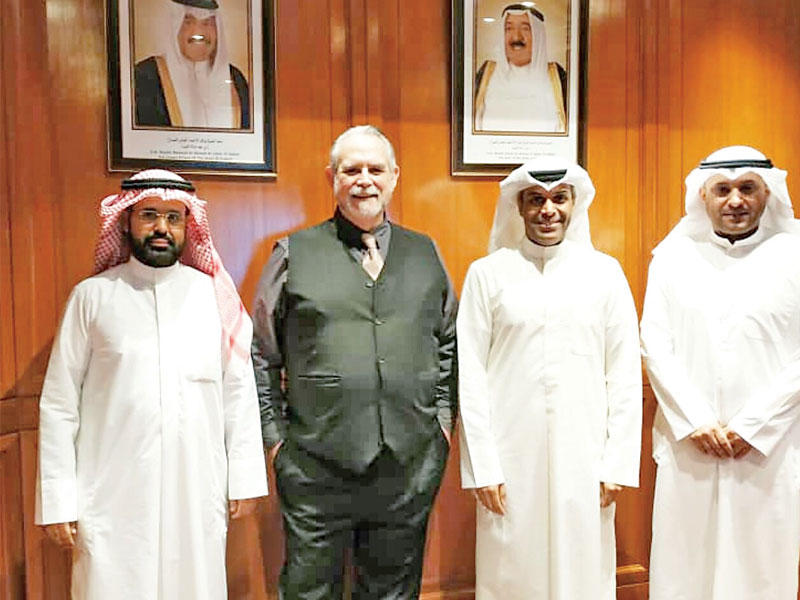 الفاضل مستقبلاً «المهندسين» والمستشار الأميركي