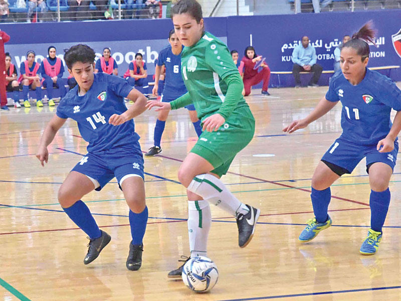 جانب من لقاء ازرق السيدات وتركمانستان