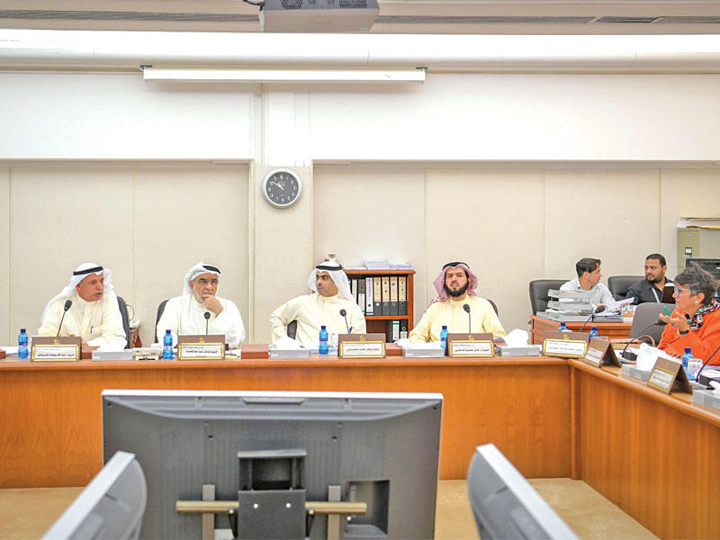  لجنة الميزانيات 