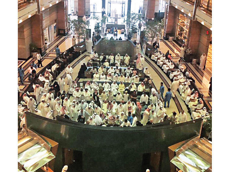 لقطة من الانترنت ازدحام المتقاعدين في «التأمينات» 