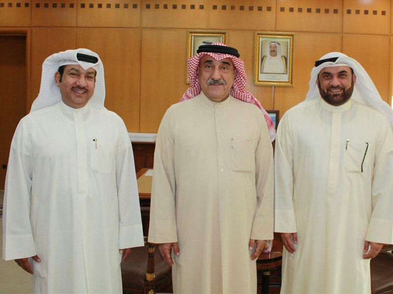  اليوسف متوسطاً الشراح والعمران