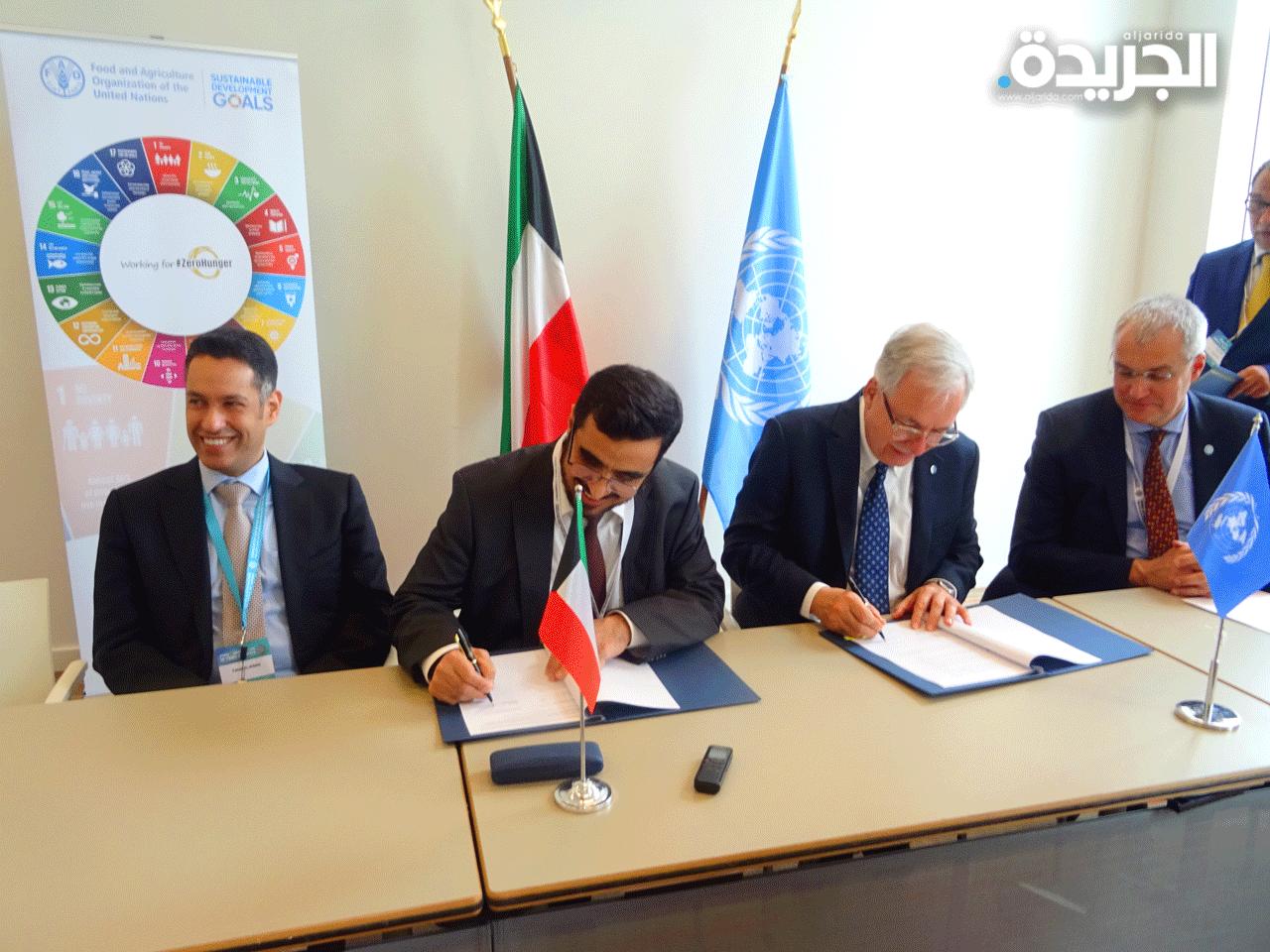 غوستافسون خلال توقيع خطاب نوايا بين (فاو) والهيئة الخيرية الإسلامية العالمية