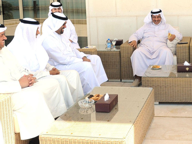 المبارك مستقبلاً وزير المالية البحريني أمس