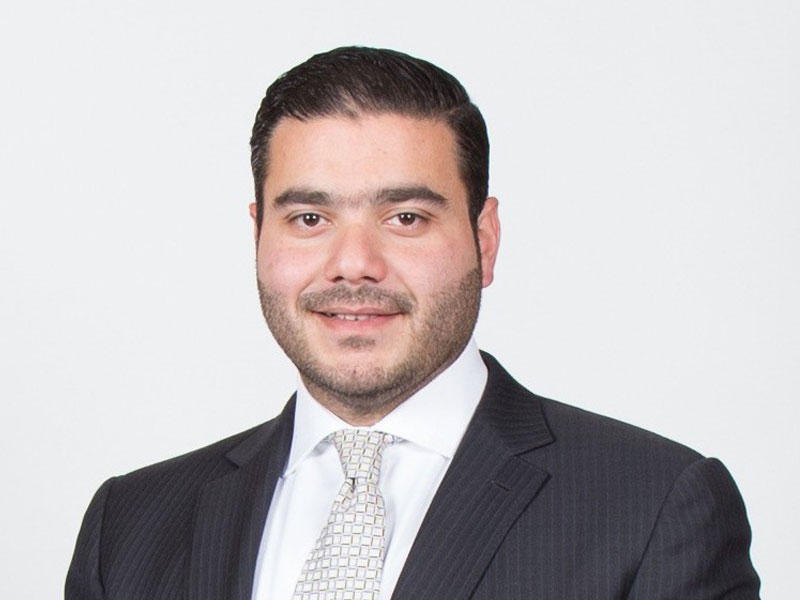 مدير أول وحدة الاتصال المؤسسي في البنك، نواف ناجيا