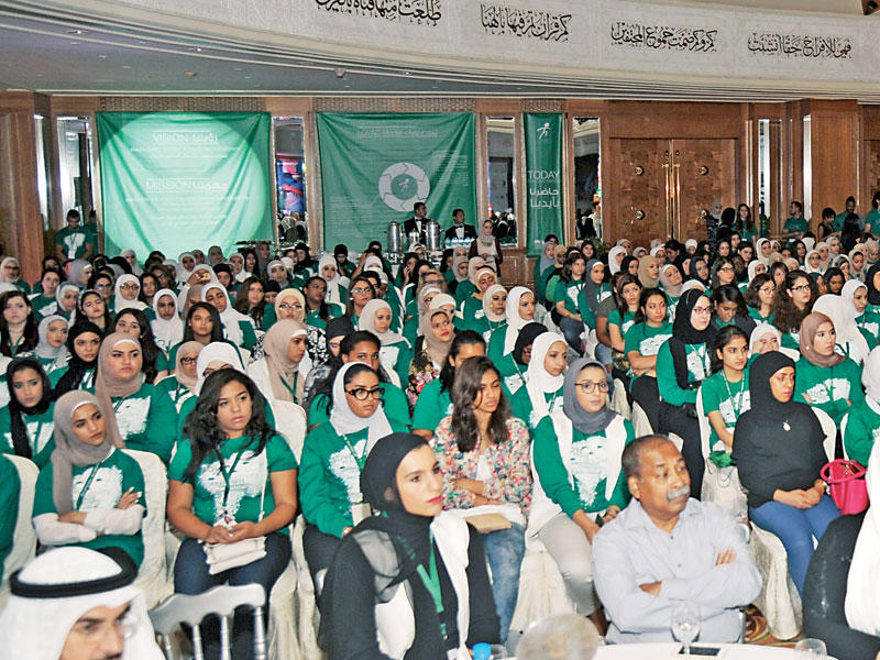 معظم أطياف المجتمع في افتتاح «لوياك» أحد برامجها الصيفية n