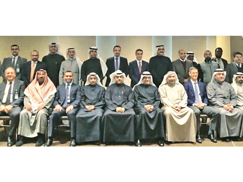 صورة جماعية للمشاركين في ورشة «إدارة استمرارية الأعمال» 