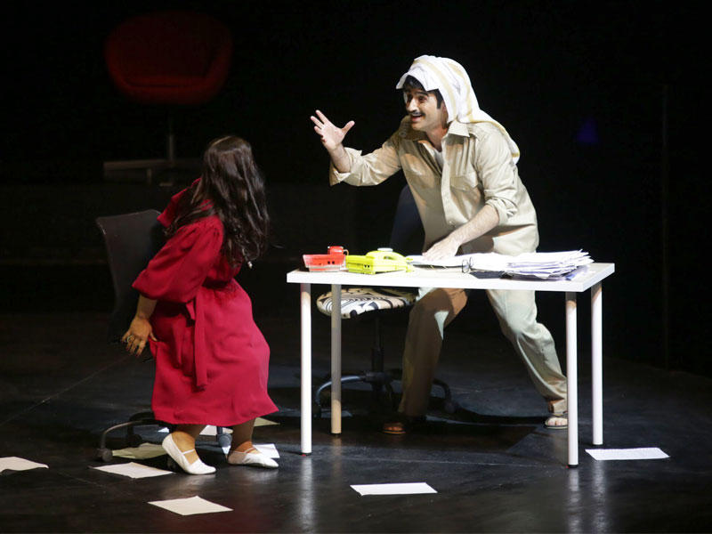 إيراج في لقطة من «كلمتين وبس»