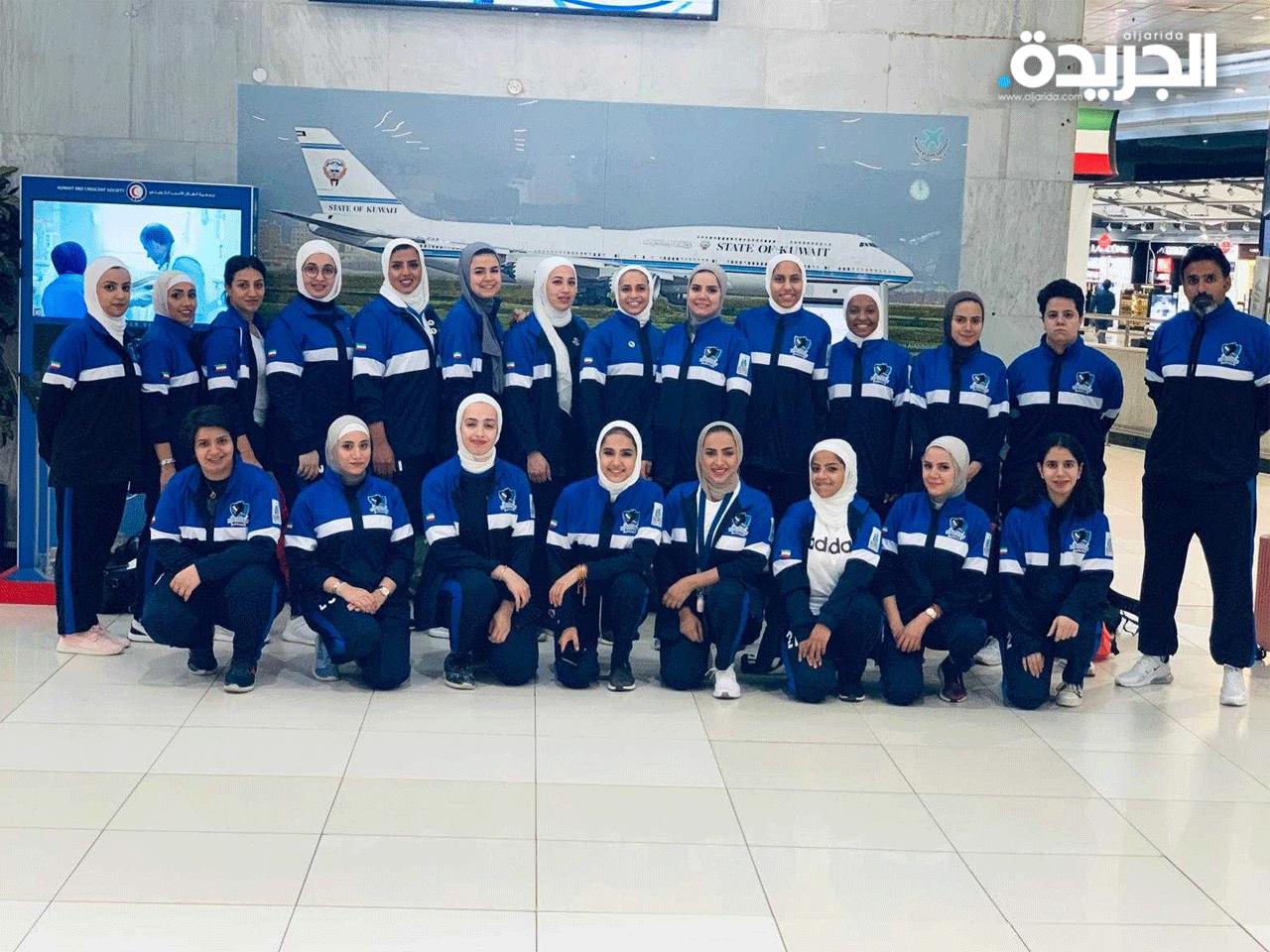  منتخب الكويت لهوكي الجليد للسيدات قبيل توجههم الى الإمارات