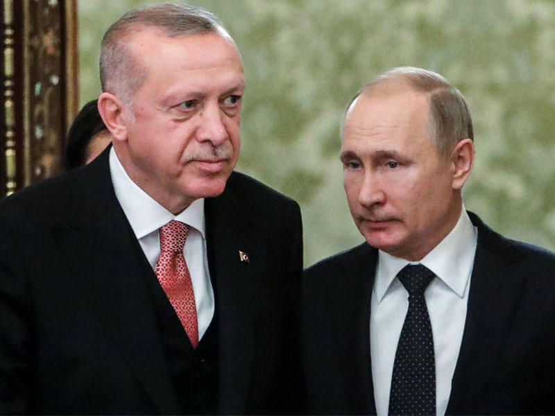  بوتين مستقبلاً إردوغان في موسكو أمس (أ ف ب) 