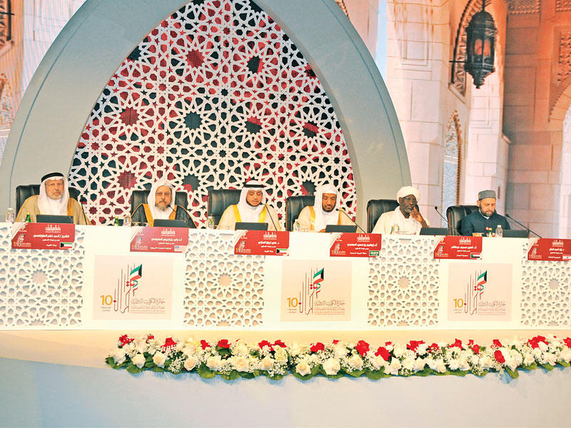 إحدى لجان التحكيم في المسابقة