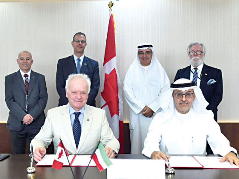 جانب من توقيع الاتفاقية