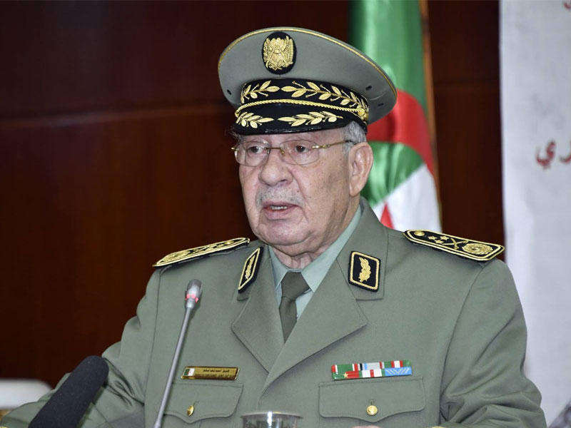 قائد أركان الجيش نائب وزير الدفاع أحمد قايد صالح