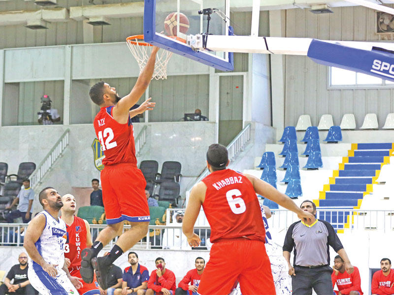 جانب من مباراة الكويت والجهراء