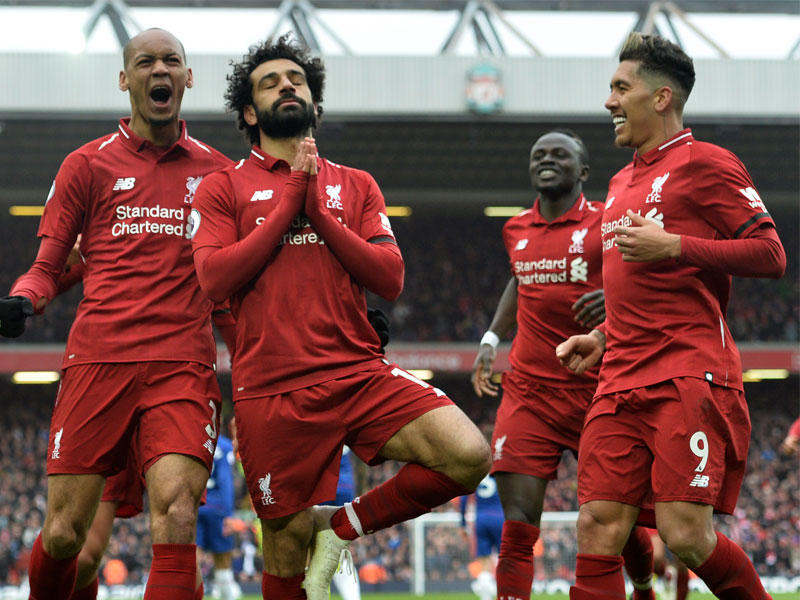 صلاح يحتفل بعد إحرازه هدفاً في مرمى تشلسي