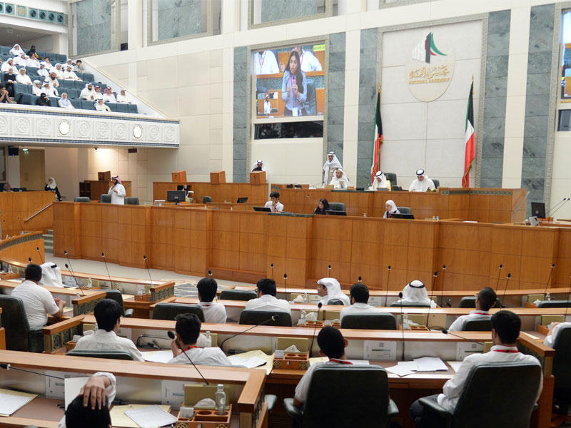 جانب من جلسة برلمان الطالب أمسn