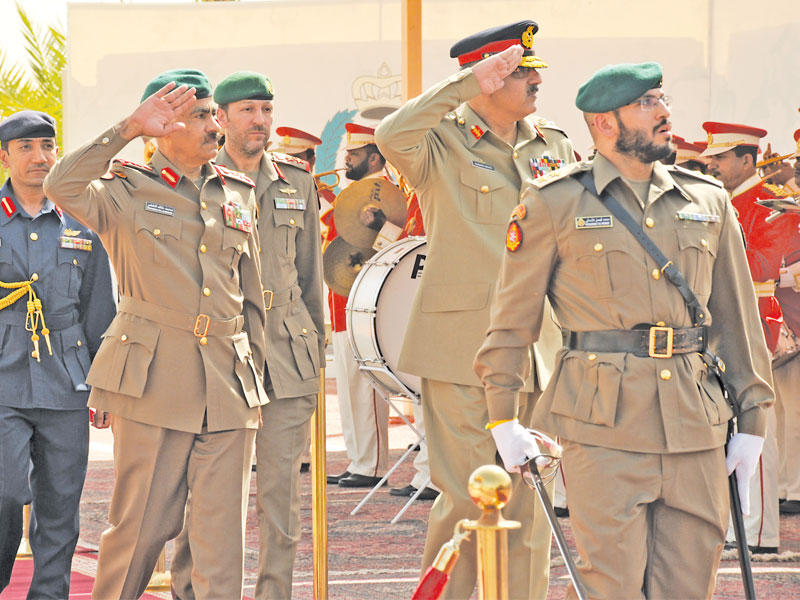 الخضر خلال مراسم استقبال نظيره الباكستاني أمس