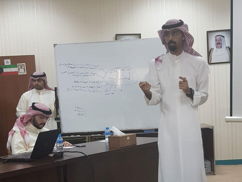 الناطق الرسمي باسم الهيئة العامة للشباب فهد العلي أثناء الندوة