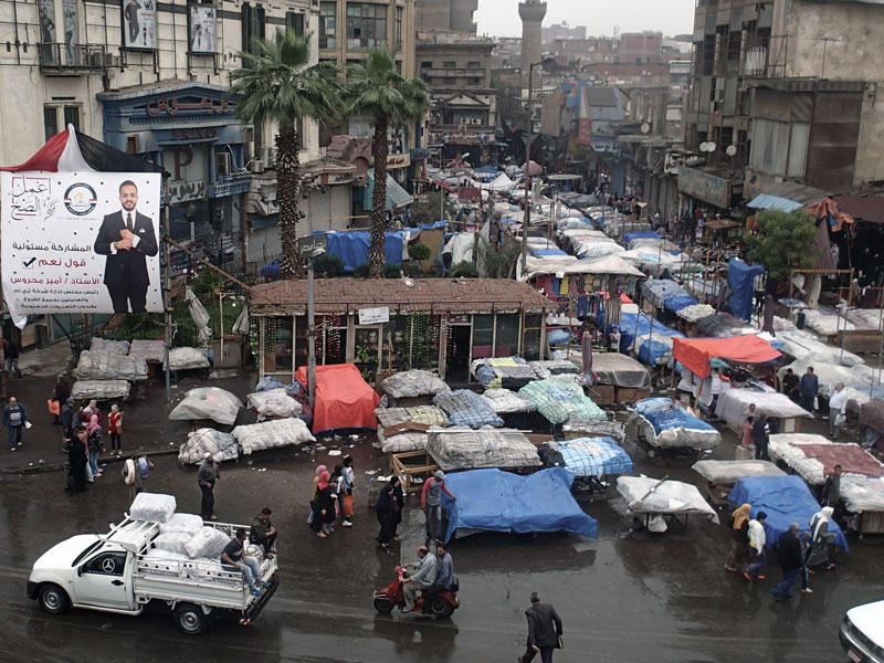 مشهد عام يظهر هطول أمطار على القاهرة أمسt (إي بي أيه)