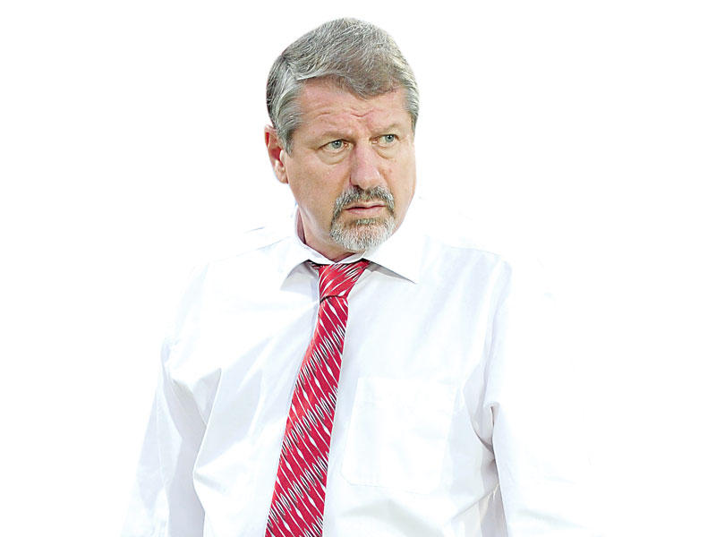 مدرب القادسية لكرة القدم، الروماني إيوان مارين