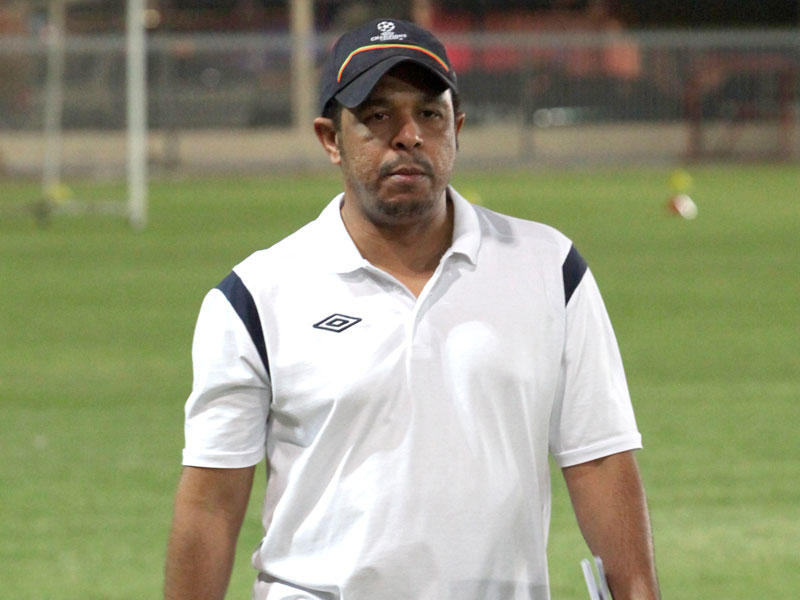 مدرب الفريق الأول لكرة القدم بالنادي وليد نصار