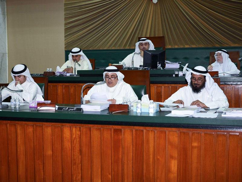 جانب من جلسة المجلس البلدي