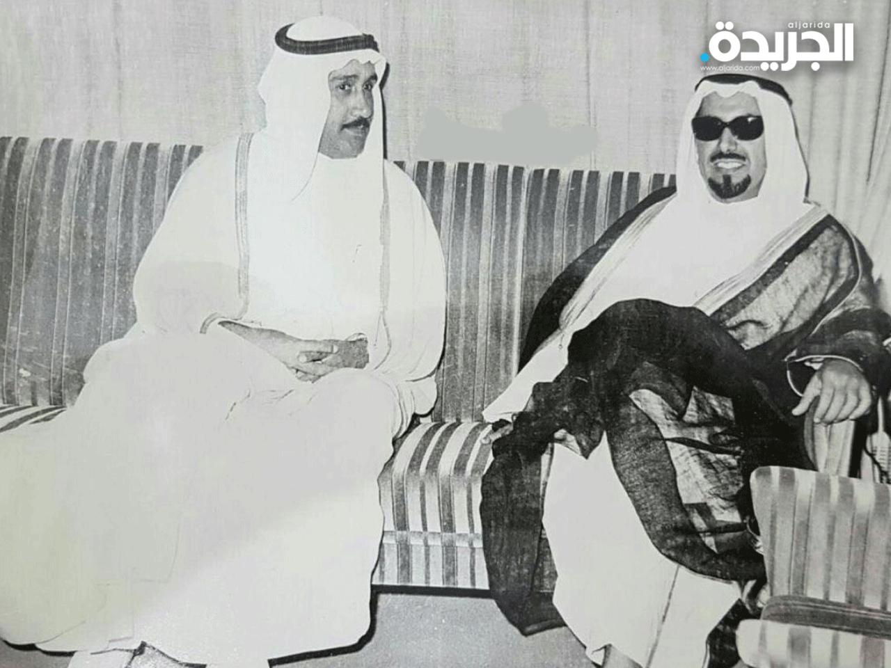 الراحل النائب الأسبق أحمد العبدالجليل برفقة المغفور له الشيخ جابر الأحمد