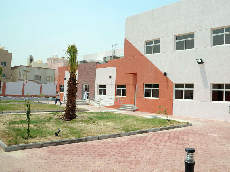 إحدى مدارس «التربية»