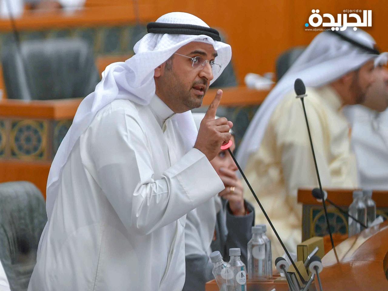 الحجرف خلال الجلسة