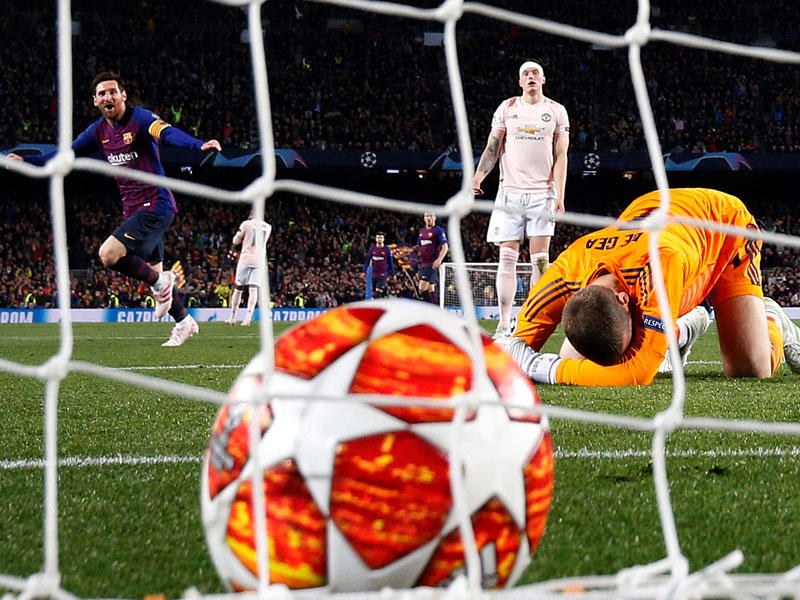 ميسي نجم البرشا يحرز الهدف الثاني في مرمى مان يونايتد