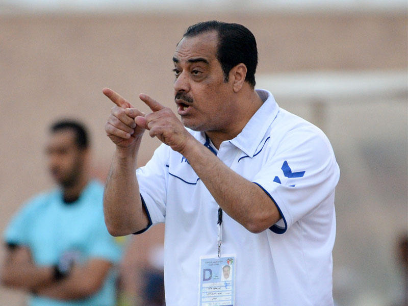 مدرب الفريق الأول لكرة القدم بنادي الصليبيخات أنور يعقوب